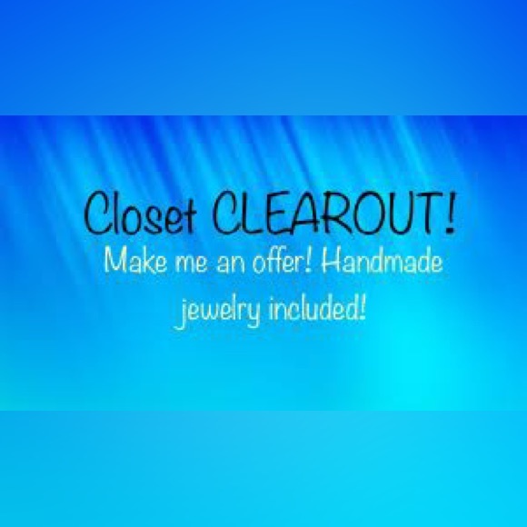 2/$20 or 3/$25 Sz L Peach Blouse w/ Flutter Sleeves - Picture 7 of 7